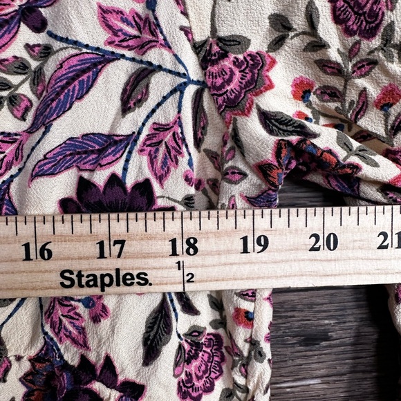 Torrid Cream and Purple Floral Blouse - Picture 3 of 6